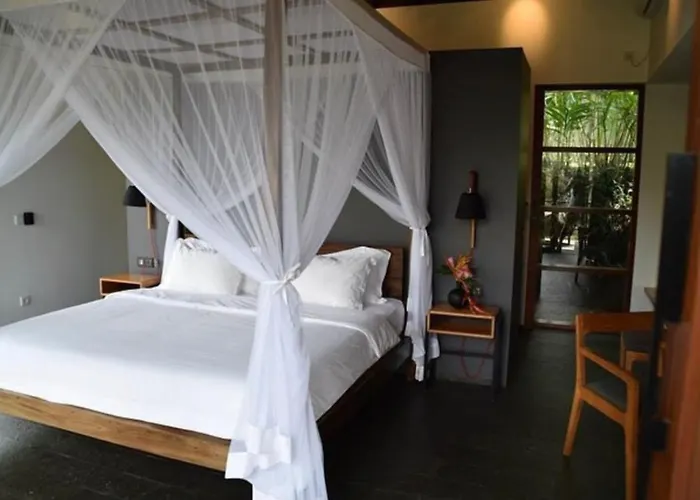 Bali River Retreat Villa Perean