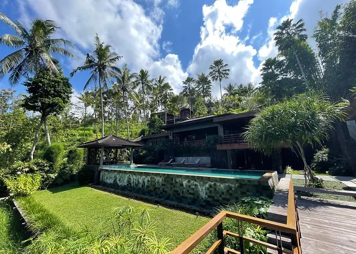 Bali River Retreat Villa Perean